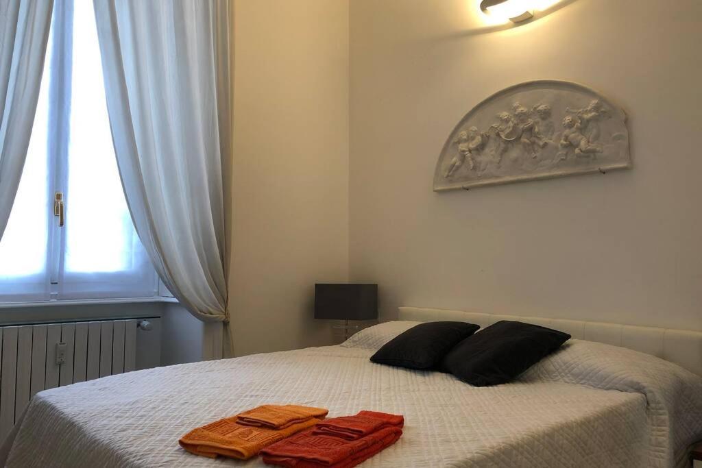 Casa Alberto Da Giussano, Elegante Bilocale In Centro Con Balcone Sul Parco Milano Eksteriør bilde
