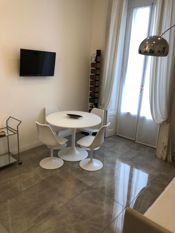 Casa Alberto Da Giussano, Elegante Bilocale In Centro Con Balcone Sul Parco Milano Eksteriør bilde