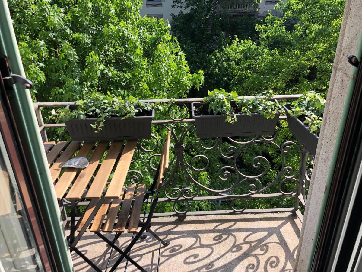 Casa Alberto Da Giussano, Elegante Bilocale In Centro Con Balcone Sul Parco Milano Eksteriør bilde
