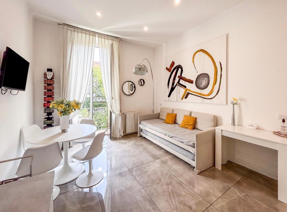 Casa Alberto Da Giussano, Elegante Bilocale In Centro Con Balcone Sul Parco Milano Eksteriør bilde